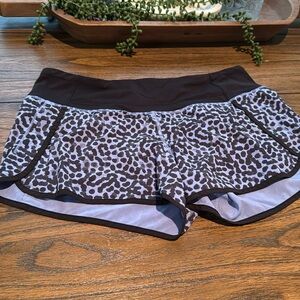 Lululemon run times short, not tags with liner